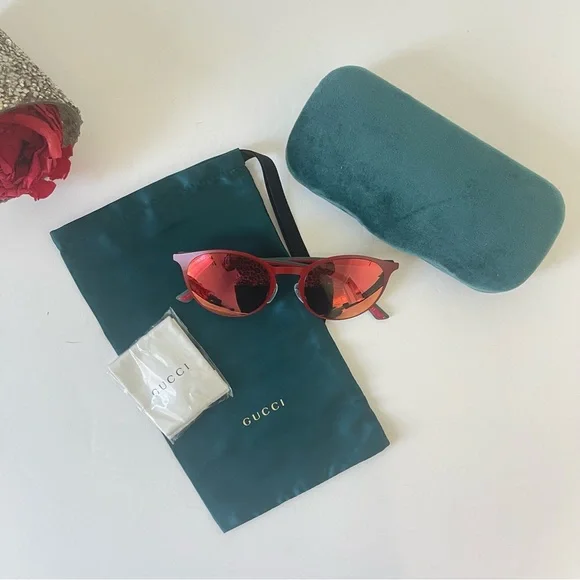 Gucci | Accessories | Gucci Authentic New 52mm Round  display picture 2